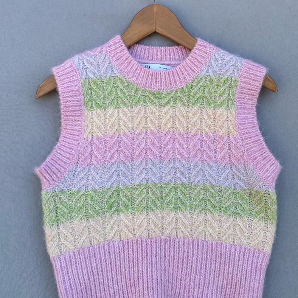 π5 for $45π Zara vest sweater size S - Picture 2 of 7